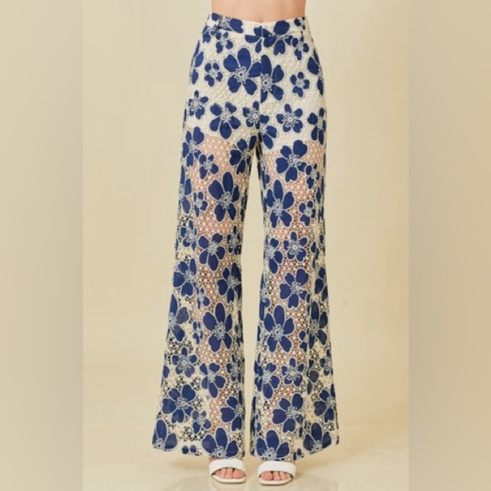 NWT Flower Eyelet Lace Wide Pants
